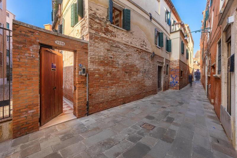 B And B Casanova Ai Tolentini Hotel Venice Exterior photo